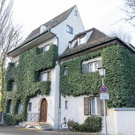 Gaestehaus Englischer Garten * מינכן