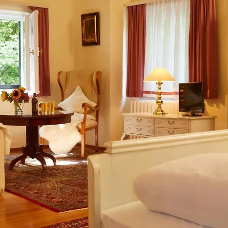 Hotel Gaestehaus Englischer Garten Monaco di Baviera